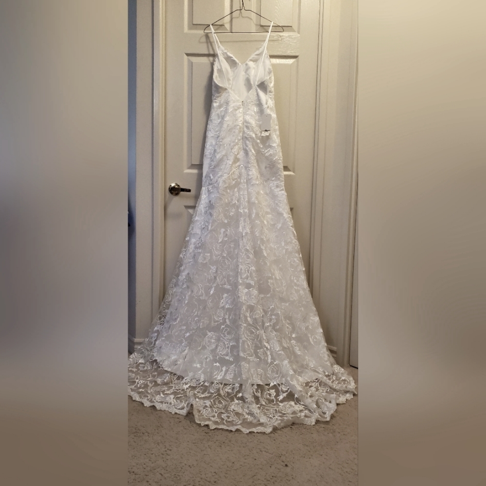 Wedding dress